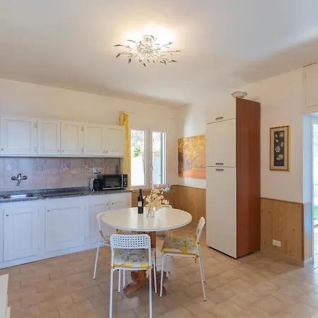 Holiday home Residenza Peducelli - Helloelba